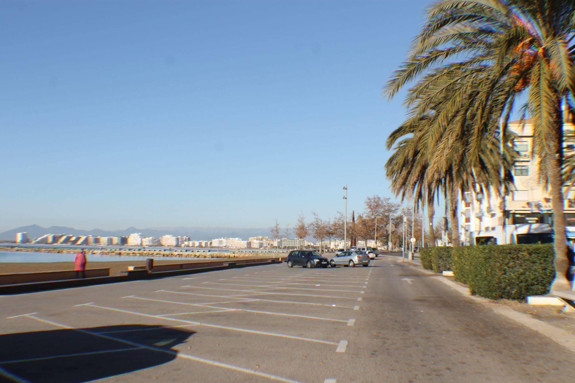 Agi Sant Antoni Roses Exterior photo